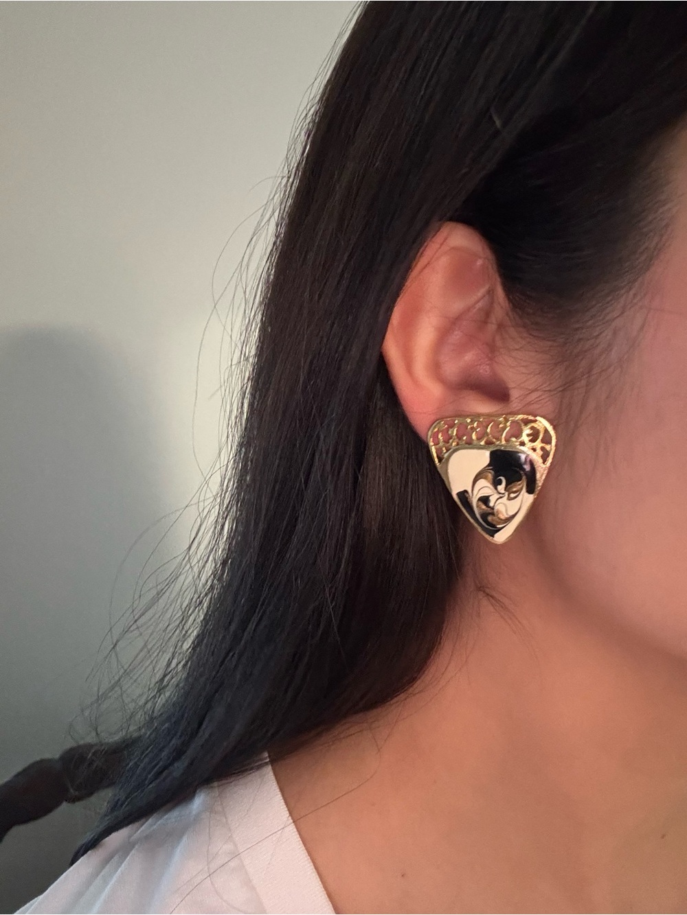Vintage Enamel & Gold Tone Triangle Clip-On Earrings - Picture 6 of 9
